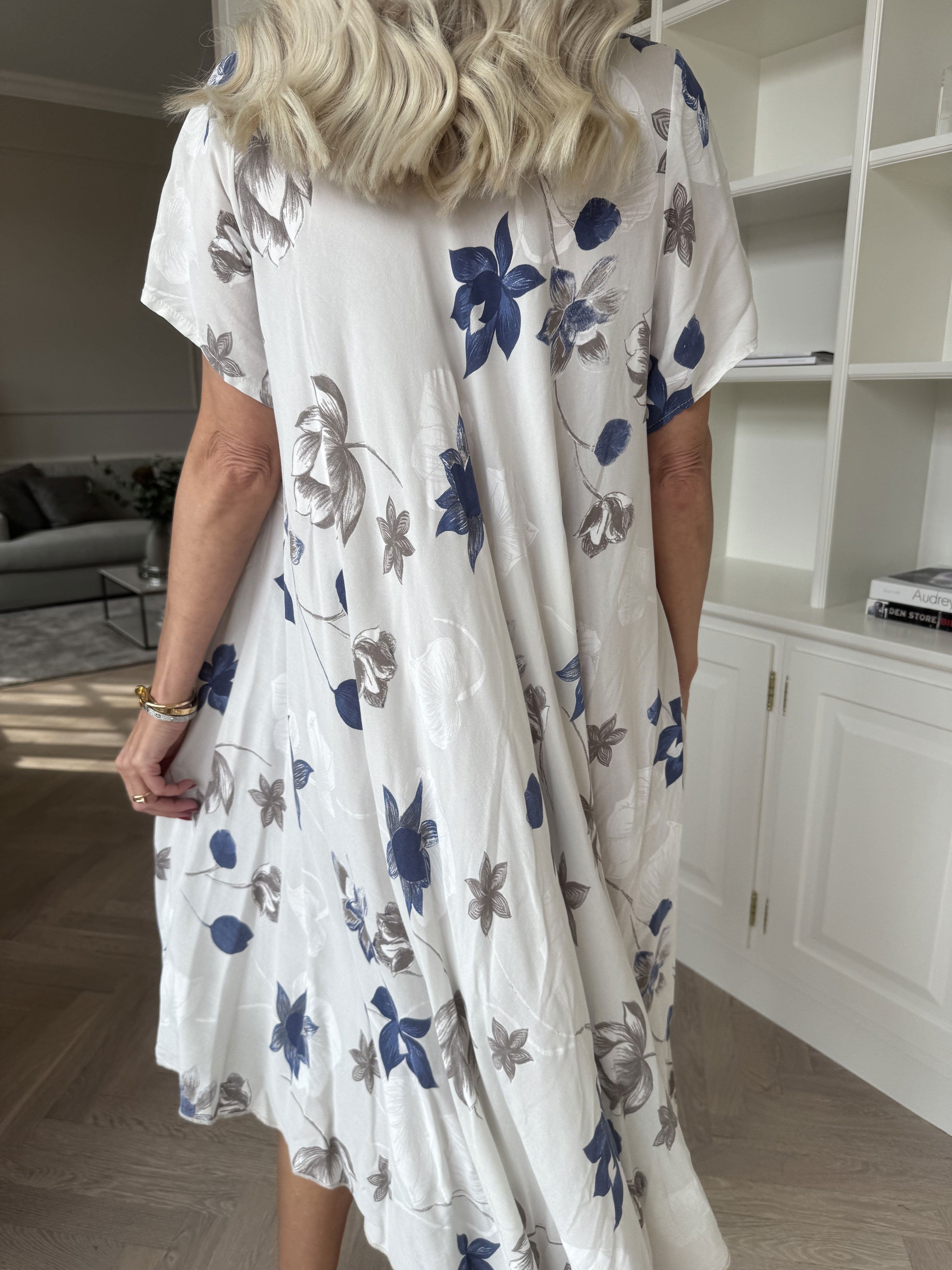 Bora - Sød tunikakjole i bomuld med blomsterprint